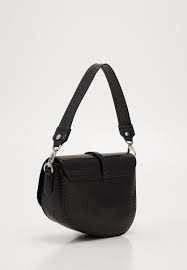 The administrative centre is the village of aure. Valentino Bags Aure Handtasche Nero Schwarz Zalando De