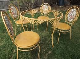 Vintage Wrought Iron Warm Gold Yellow Patio Set Decorative Table Four Chairs Vintage Metal Table Wrought Iron Patio Furniture Metal Garden Table