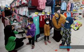 Setelah tahun baru imlek 2021, masyarakat etnis tionghoa di indonesia juga akan merayakan beberapa hari raya penting lainnya, diantaranya. Bernama 70 Anak Yatim Asnaf Teruja Dapat Beli Baju Raya Baharu
