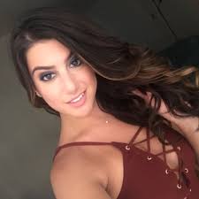 Nicole Brajer (@nicolebrajer)