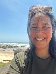 Executive Presence: The Missing Link Between Merit and Success" by Sylvia Ann  Hewlett This book explores the concept of executive presence and its impact 