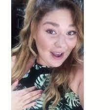 Amanda Schlitter's Instagram, Twitter & Facebook