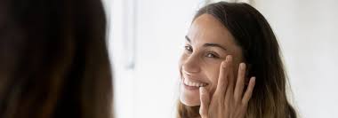 Cera per capelli: opaca, in polvere e effetto bagnato