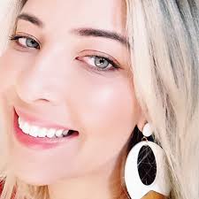 Ariane Escobar (@EscobarAriane)