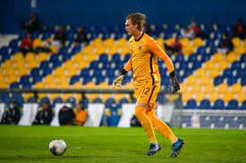 Leeds have completed the signing of goalkeeper kristoffer klaesson from valerenga. 6vwsqeqeivshpm