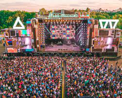 Фестиваль атлас уикенд в киеве традиционно длится 6 дней. Atlas Weekend 2021 Projdet Bez Zarubezhnyh Ispolnitelej Glavred