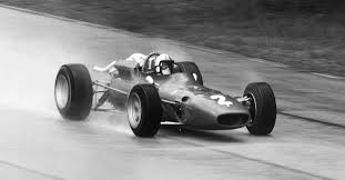Powering the car was a 3.0 liter flat 12 cylinder engine with four valves per cylinder. Ferrari 312 F1 67 1967 F1 Single Seater Ferrari Com
