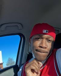 Omar Starks's Instagram, Twitter & Facebook