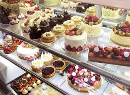 La Patisserie Du Complexe Santa Lucia Au Cameroun Patisserie Cheesecake Mini Petits Gateaux
