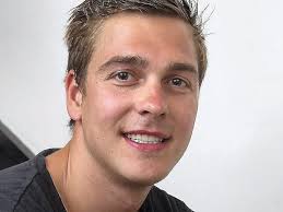 Ulven Peter scorer ung Topmodel