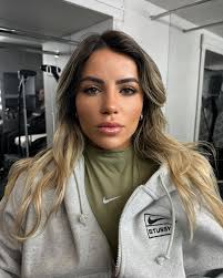 newwork @leticiabufoni For @android X @googlepixel MUA: @nicholerayartistry  Hair: @haute_headz Stylist: @marty_taught_u Manicure: @ronnajones Makeup  Deets 💋 #glambynicholeray Lashes: @toofaced Better Than Sex Skin Prep:  @embryolisseusa Moisturizer + ...