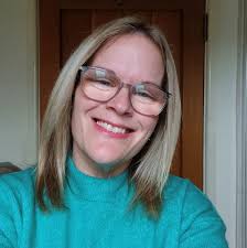 Can anyone recommend a lead/harness to stop pulling 🫠 he is a big boy and  really want to nip this in bud before he's too strong for me 🤞🏼 thankyou  in advance