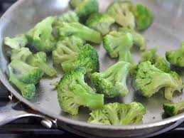 Top tofu and broccoli with 1 tbsp. Pan Fried Sesame Tofu With Broccoli Budget Bytes