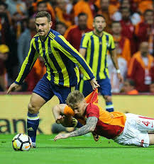 Var sistemi önümüzde çizgileri çekiyor, maviydi, kırmızıydı derken gol iptal ediliyor. Janssen In Galatasaray Macinda Iptal Edilen Golu Uludag Sozluk