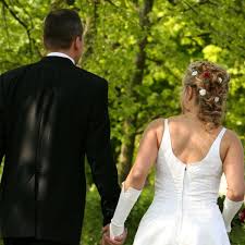 Laut lewandowski ist ein semantisches feld das: Hochzeit Im Freien Im Historischen Ambiente Sogar Im Kino Immer Mehr Trauungen Finden Ausserhalb Der Standesamter Statt Landkreis Diepholz
