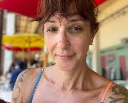 Kelly Walrath's Instagram, Twitter & Facebook