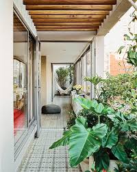 Brilliant Examples Of Indoor Outdoor Homes By Zachary Edelson From A Indoor Garden Apartment Apartment Garden Garden Oasis