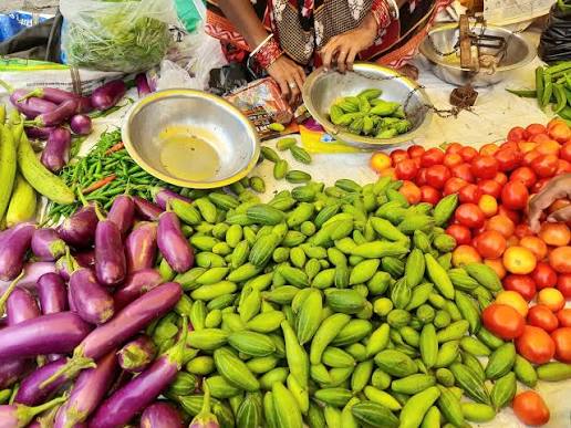 The prices of vegetables in Rourkela has soared due to continuous rain and transport strike. Most of the vegetables except potato and onion are being sold between Rs 80 to Rs100 a