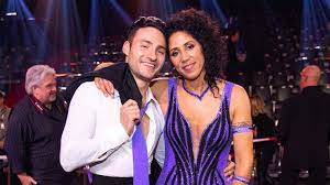 Laura müller kann nicht punkten mit ihrem cha cha cha. Steffi Jones Let S Dance Aus Fans Haben Es Kommen Sehen Promiflash De