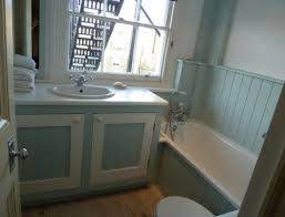 Pin Oleh Rupert Mcgowan Kemp Di Bathroom Ideas