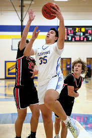 Flivvers hit high gear against Eskymos