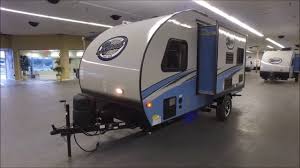 R•pod travel trailers and expandable hybrid travel trailers the r•pod is the first of its kind to offer you affordable luxury at the lowest tow weight in its class. 2018 R Pod 190 For Sale Youtube