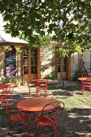 La Tomate Du Jardin Daumazan Sur Arize Restaurant Patio Places