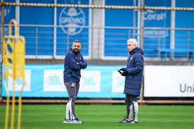 Braithwaite fica fora de amistoso do Grêmio contra o Cruzeiro