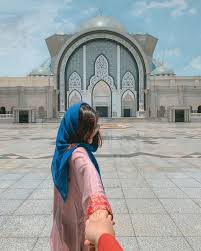 世界很大 人生不長 好好生活 從沒想過一場疫情就讓全世界突然停頓下來 這應該是我發過最長的夢了 大家一定要撐下去 這一年過的很不容易 2020就快結束了 疫情也一定會散去 給大家滿滿的正能量 landmarks louvre travel