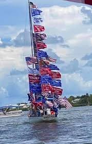 Coastal christmas christmas in july christmas lights christmas ideas christmas crafts christmas decorations parade floats boat parade parade 2016. Several Boats Sink And Multiple Are In Distress At Trump Boat Parade On Lake Travis Texas Daily Mail Online