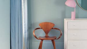 Lighter market hogs fell by larger percentages than heaver animals; 2lg Studio Enlivens Louisville Road House In London With Bright Hues