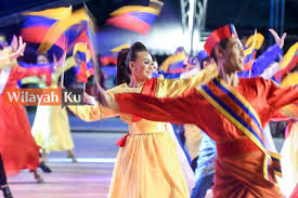 Putrajaya tourism putrajaya hotels putrajaya vacation rentals putrajaya vacation packages flights to putrajaya things to do in putrajaya putrajaya travel lebuh perdana barat, presint 7, 62250 putrajaya, wilayah persekutuan putrajaya, malaysia. Bendera Wilayah Persekutuan Menjadi Sombolik Tarian Yang Dipersembahkan Wilayahku