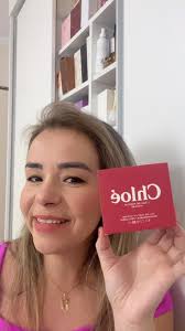 Primeiras impressões do Chloe Leau Intense de 2024, Framboesa, rosas,  cashmeran e cedro, assim é composta essa fragrância., A rosa continua  fresca orvalhada com toque adocicado da framboesa., A-M-E-I, ...