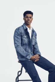 Courtesy levi's in the levi's x naomi osaka collection campaign video, the athlete and activist shares that. Levi S 501 Campaign Features Naomi Osaka And Hailey Bieber Popsugar Fashion