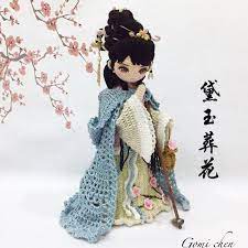 833 likes 53 comments gomi chen gomi chen on instagram 試鉤 20170612 紅樓夢之黛玉葬花 原創 sonjakuan 線材 寶寶線 日本夏紗 呼拉拉 crochet doll crochet dolls knitted dolls