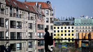 Firras abi aischer weiß, was es heißt, keine wohnung, keine kleidung und nicht genug zu essen zu haben. Im Schnitt 12 80 Pro Quadratmeter Angebotsmieten In Berlin Bundesweit Am Starksten Gestiegen Rbb24