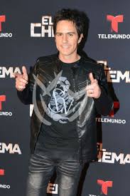 At that age, mauricio decided. Mezcalent Mauricio Ochmann Es El Chema