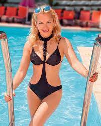 Поклонники восхитились многодетной мамой, продемонстрировавшей безупречные формы. Mariya Poroshina Foto Figury V Kupalnike