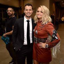 Miranda Lamberts Wedding Ring From Blake Shelton Miranda Lambert Wedding Wedding Anniversary Rings Wedding Rings Prices