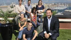 Bruce toussaint, né le 17 octobre 1973, est un journaliste français de télévision. Bruce Toussaint Animateur Journaliste Premiere Fr