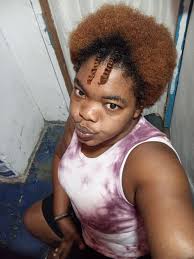 FOLLOW W τΟ FOLLOW W