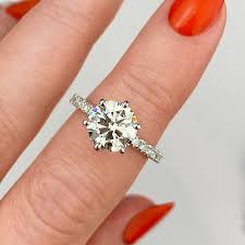 How much does the diamond cost per karat? Shopping For A 2 Carat Diamond Ring Avoid These Mistakes Frank Darling