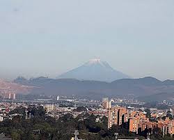 The nevado del tolima is located within los nevados national natural park of colombia. Imponentes Imagenes Del Nevado Del Tolima Visto Desde Bogota El Cronista