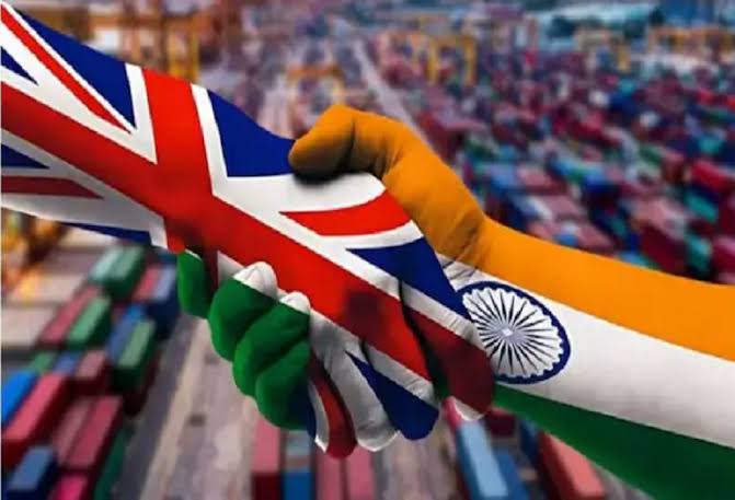 भारत और ब्रिटेन के बीच हुआ यह मुक्त व्यापार समझौता दोनों देशों के व्यापारिक संबंधों को नई ऊंचाइयां देगा।, AI generated