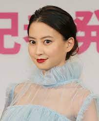 デヴィ夫人も認めた河北麻友子の 生意気キャラ が憎めない理由 1 2 dot aera dot アエラドット 河北麻友子 デヴィ夫人 麻友