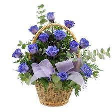 Buon compleanno con fiori blu. Cesto Di Fiori Freschi Composizione Con 15 Rose Blu