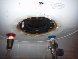 Bonjour, si vous pouvez demonter cette résistance tres souvent vous pouvez la trouver dans un dépot de pièces détachées, suffit d'avoir le modèle. Fuite Sur Fourreau De La Resistance De Chauffe Eau Quelles Solutions Page 1 Productions D Eau Chaude Chauffe Eau Electrique Ou Au Gaz Plombiers Reunis