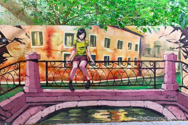 Ruta del Street Art en el Barrio del Carmen: Arte Urbano y Tradición