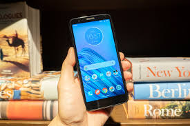 Unlocky can be operated entirely . Motorola S Moto E6 Has A Removable Battery And It S Only 150