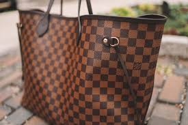 Buy the best goyard totes goyard replica online and get knockoff goyard goyard totes handbags for cheap with wholesale price. Review Louis Vuitton Neverfull Vs Goyard Saint Louis Totes
